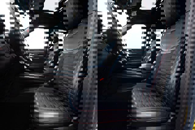 Certified 2025 Ford Explorer ST-Line w/ Premium Package image 11