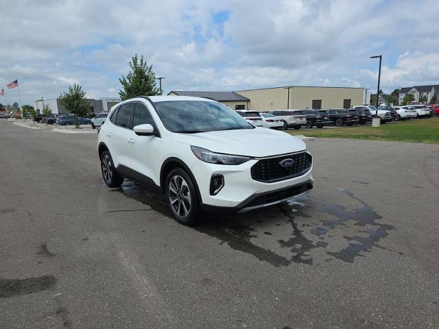 Certified 2023 Ford Escape Platinum AWD/4WD image 3
