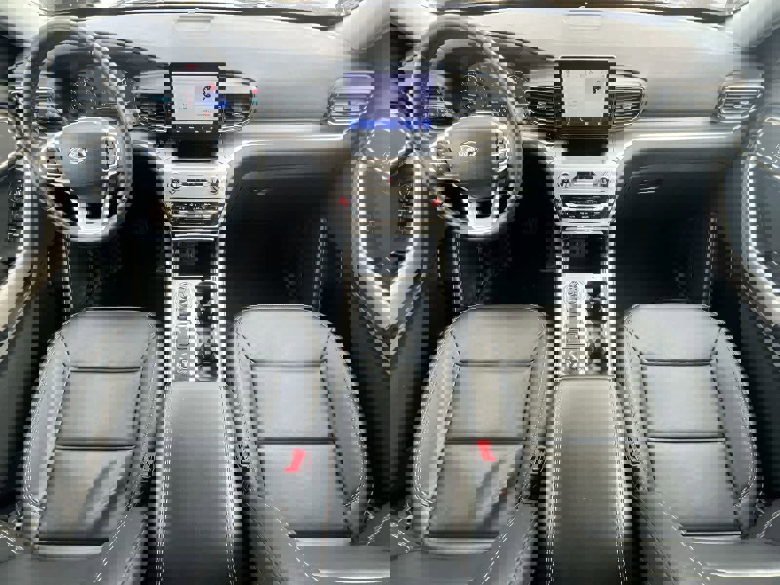 Certified 2023 Ford Explorer XLT w/ Equipment Group 202A image 15