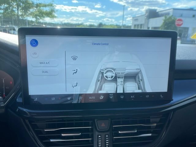 Certified 2023 Ford Escape ST-Line w/ Tech Pack #1 AWD/4WD image 24