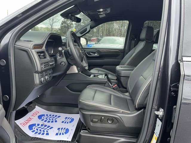 Used 2024 Chevrolet Suburban Premier image 19