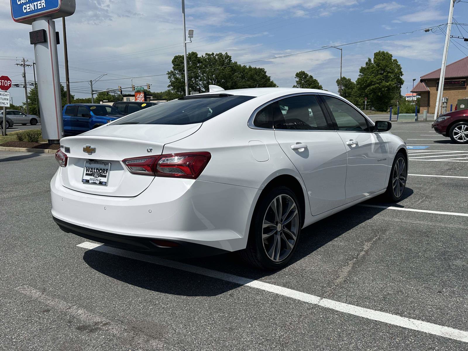 Used 2024 Chevrolet Malibu LT FWD image 6