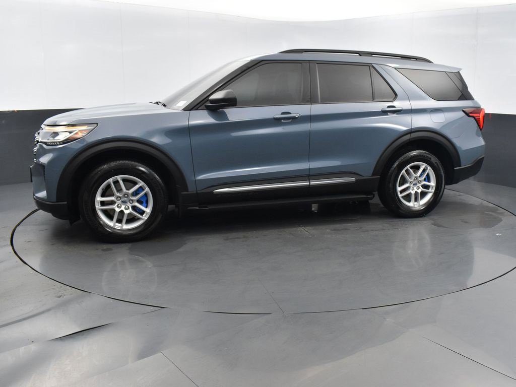 Certified 2025 Ford Explorer Active image 3