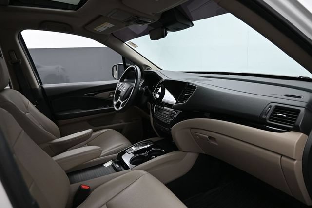 Used 2022 Honda Pilot Touring image 32