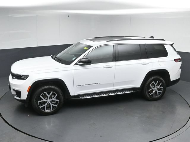 Used 2025 Jeep Grand Cherokee L Limited w/ Luxury Tech Group II AWD/4WD image 49