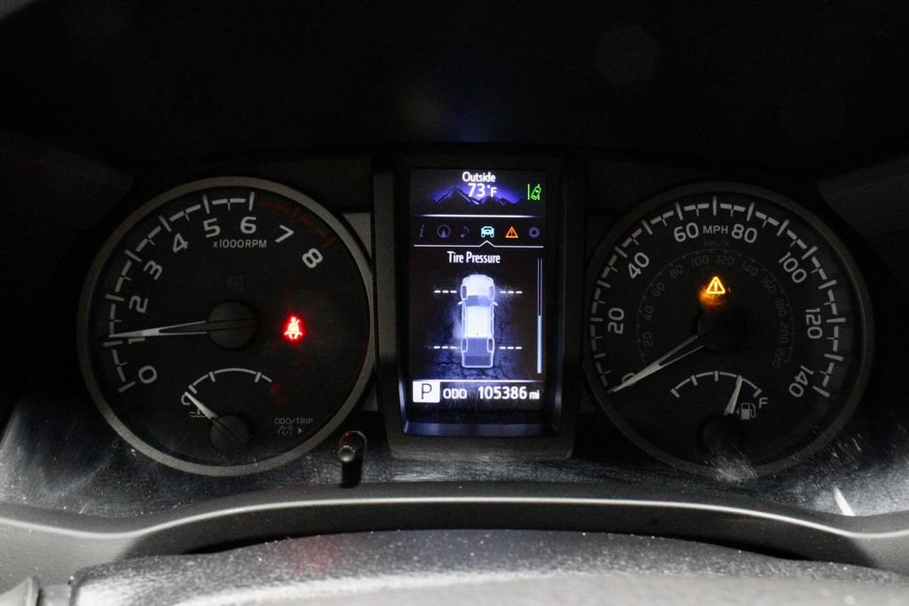 Used 2022 Toyota Tacoma TRD Sport w/ TRD Premium Sport Package AWD/4WD image 29
