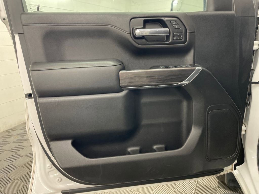 Used 2019 Chevrolet Silverado 1500 LTZ image 17