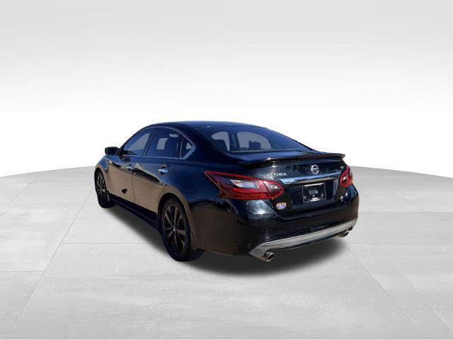 Used 2017 Nissan Altima 2.5 SR w/ Midnight Edition Package FWD image 22