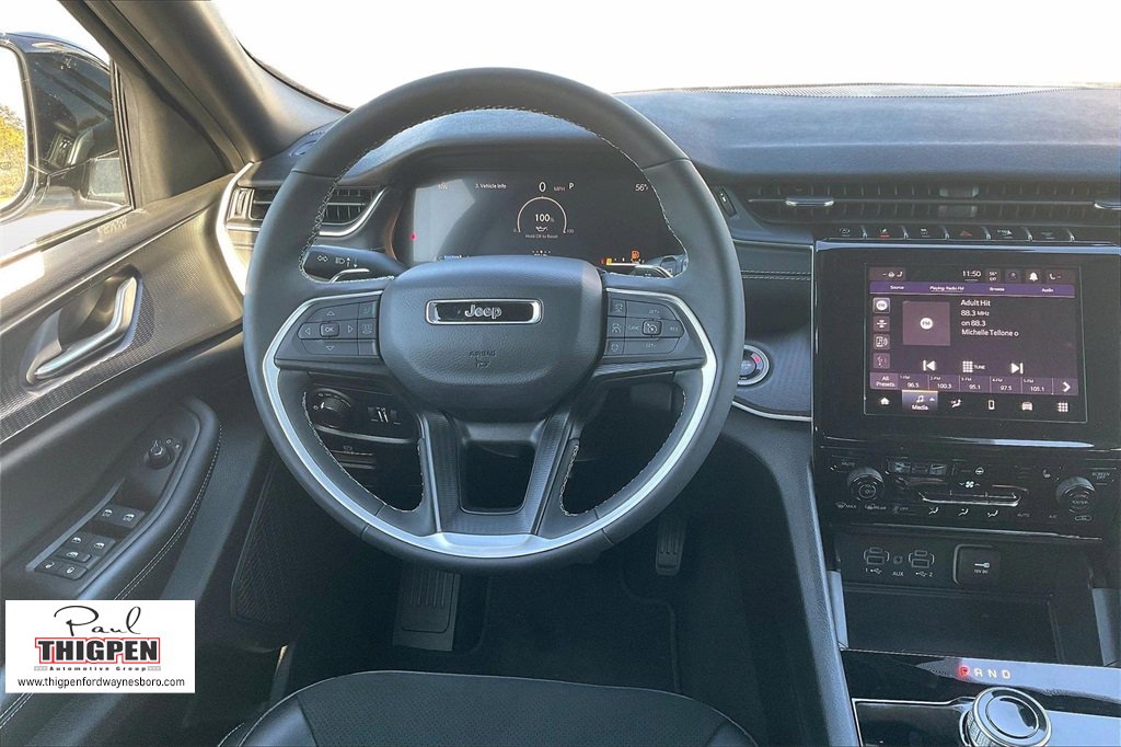 Used 2025 Jeep Grand Cherokee Altitude image 5