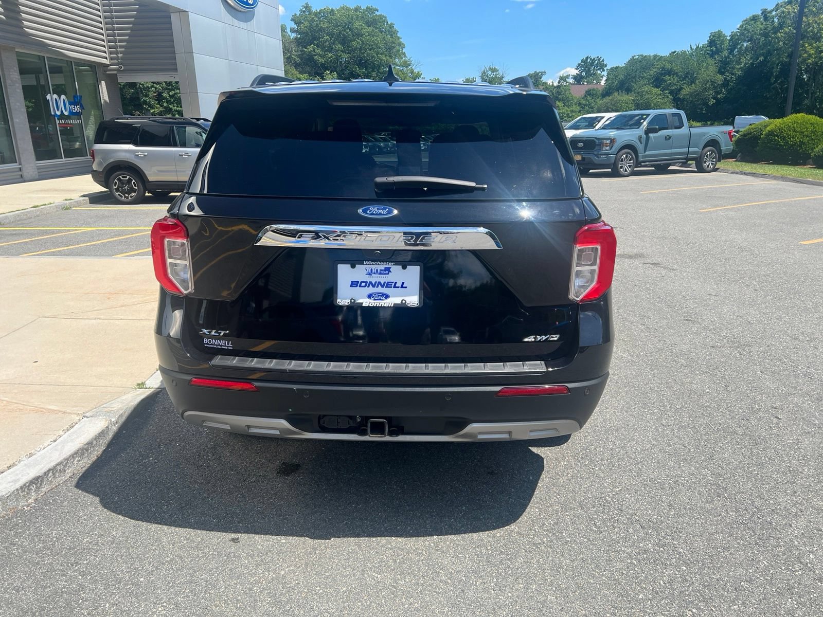 Certified 2023 Ford Explorer XLT w/ Equipment Group 202A AWD/4WD image 6
