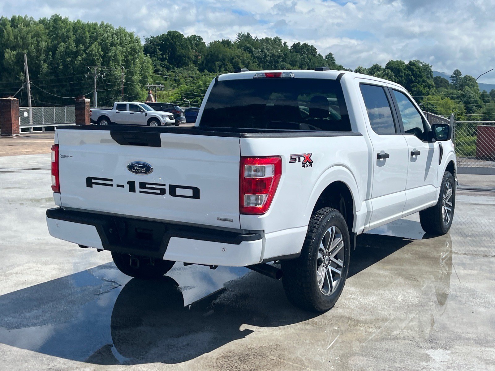 Certified 2022 Ford F150 XL w/ STX Appearance Package AWD/4WD image 3