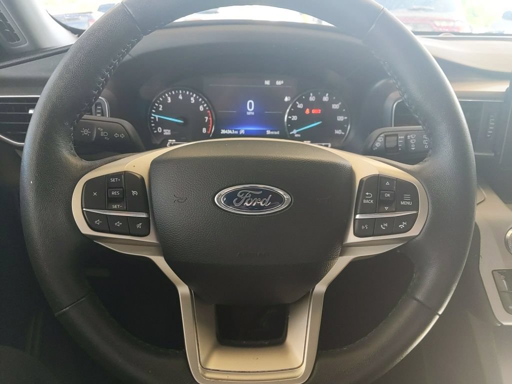 Certified 2024 Ford Explorer XLT w/ Equipment Group 202A AWD/4WD image 16