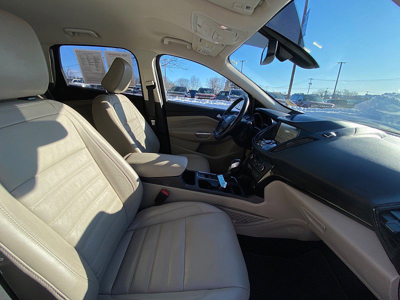 Certified 2019 Ford Escape Titanium AWD/4WD image 28