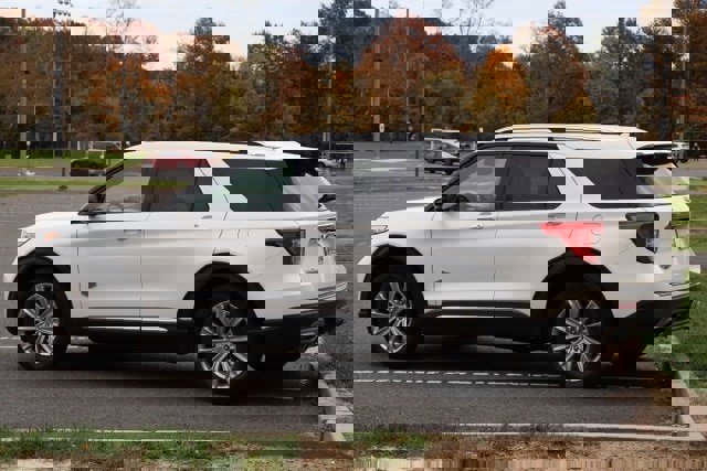 Certified 2022 Ford Explorer King Ranch w/ Technology Package image 11