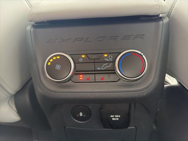 Certified 2025 Ford Explorer Platinum w/ LUX Leather Package image 21