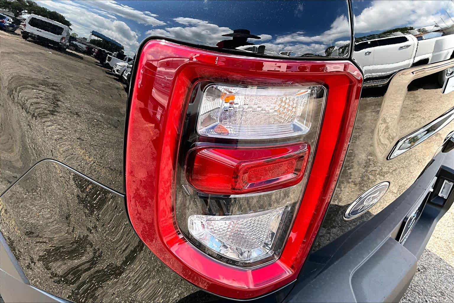 Certified 2025 Ford Bronco Sport Outer Banks w/ Outer Banks Tech Package+ AWD/4WD image 33