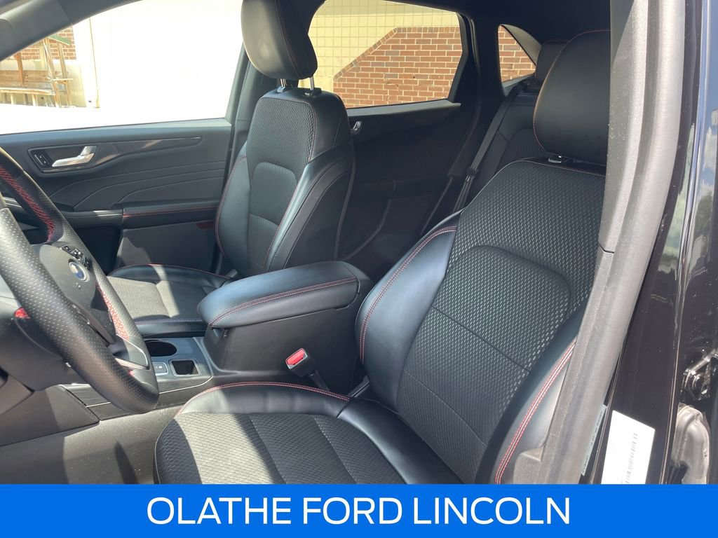 Certified 2024 Ford Escape ST-Line w/ Tech Pack #1 AWD/4WD image 13