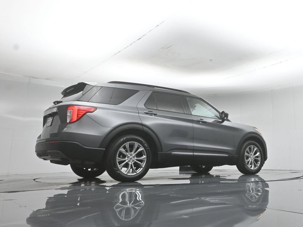 Certified 2021 Ford Explorer XLT w/ Equipment Group 202A RWD image 53