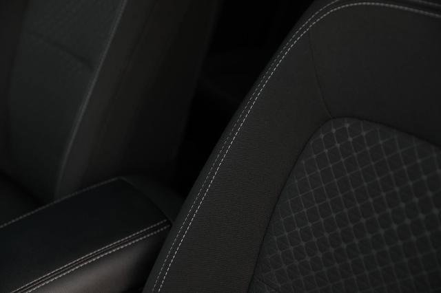 Certified 2024 Ford Escape Active AWD/4WD image 19