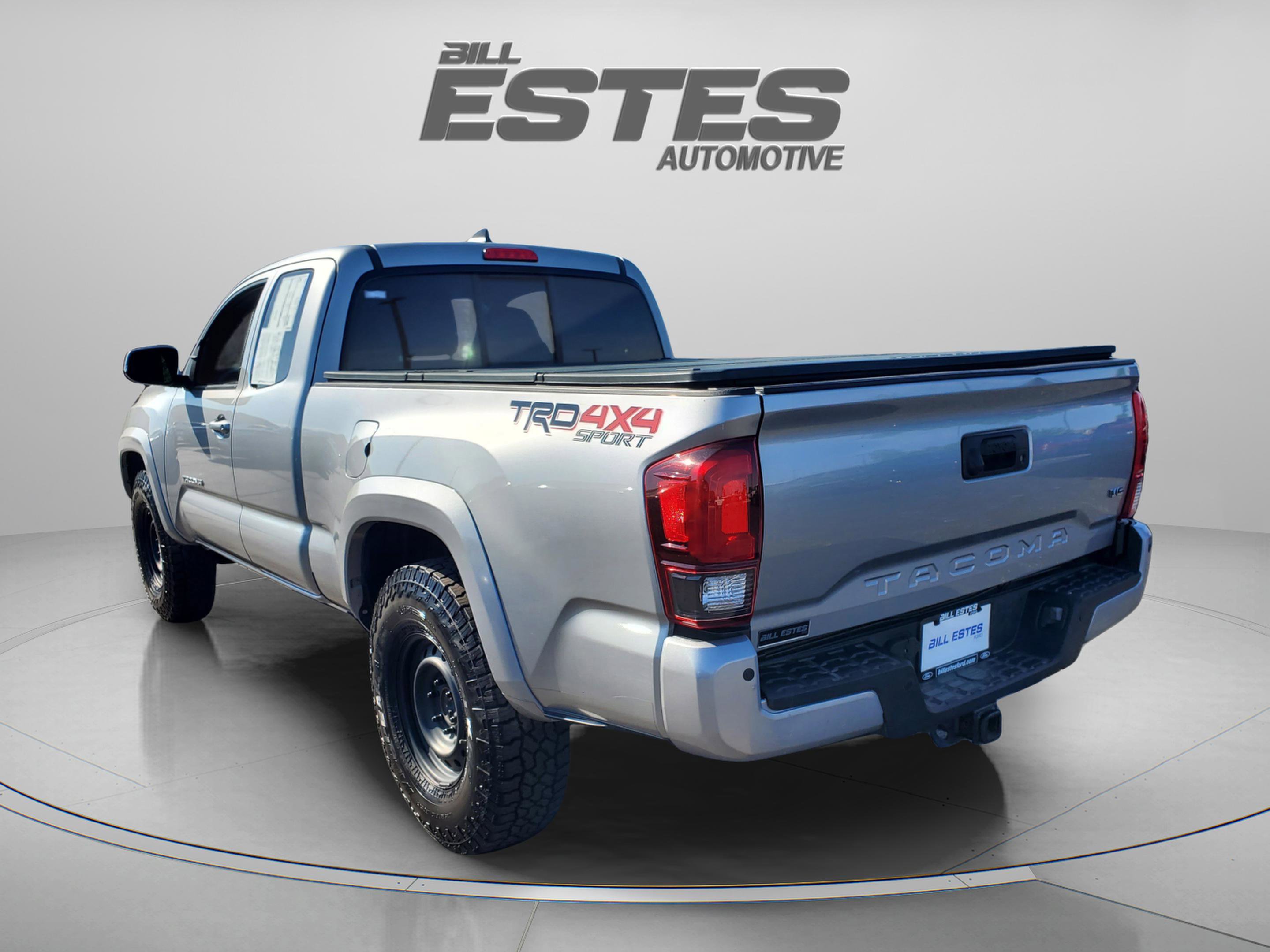 Used 2019 Toyota Tacoma TRD Sport w/ Technology Package AWD/4WD image 2