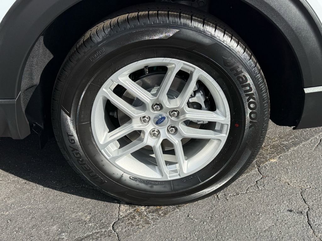 Certified 2026 Ford Explorer Active w/ Active Comfort Package RWD image 14