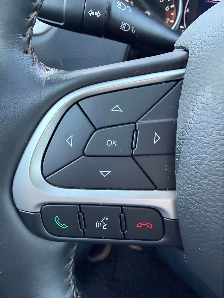 Used 2019 Jeep Compass Latitude w/ Cold Weather Group image 20