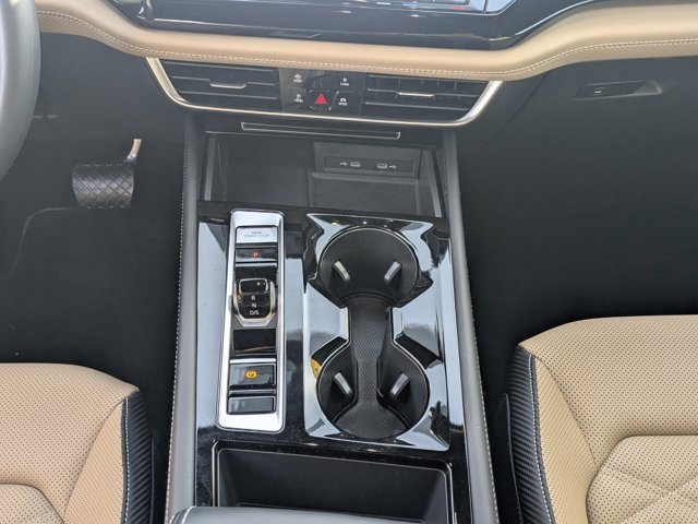 Used 2024 Volkswagen Atlas Cross Sport SE image 20