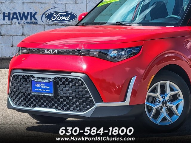 Used 2024 Kia Soul LX w/ Option Group 015 FWD image 2