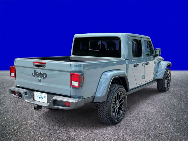 Used 2025 Jeep Gladiator Sport AWD/4WD image 3