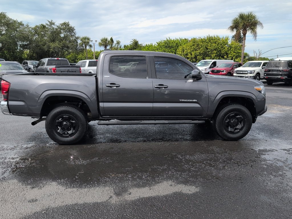 Used 2023 Toyota Tacoma SR5 RWD image 2
