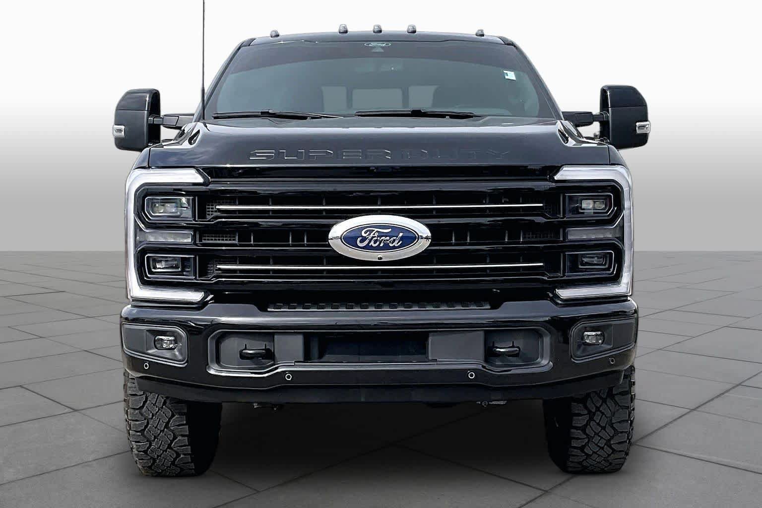 Certified 2025 Ford F250 Platinum w/ Tremor Off-Road Package AWD/4WD image 4