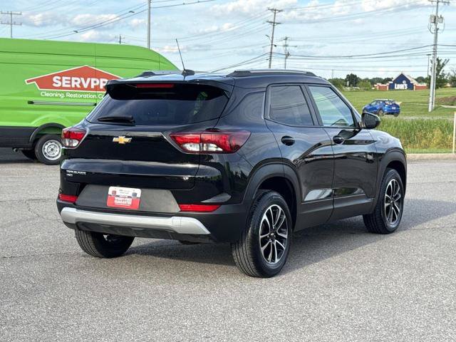 Used 2025 Chevrolet TrailBlazer LT AWD/4WD image 5