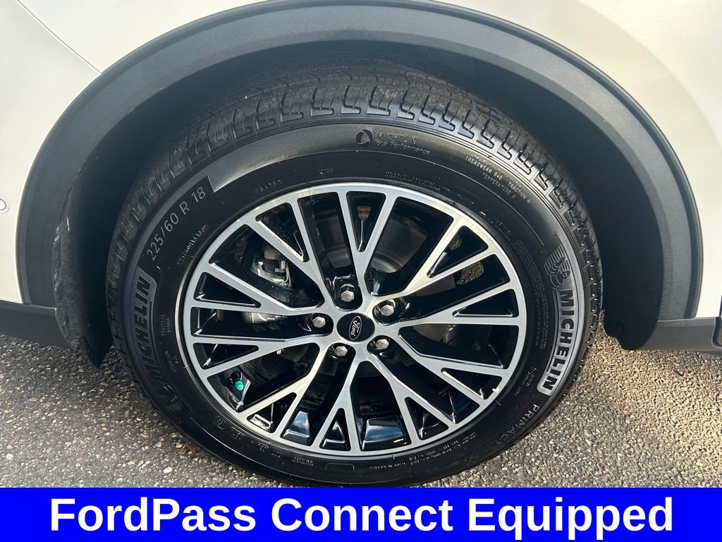 Certified 2024 Ford Escape SE w/ PHEV Premium Package FWD image 18