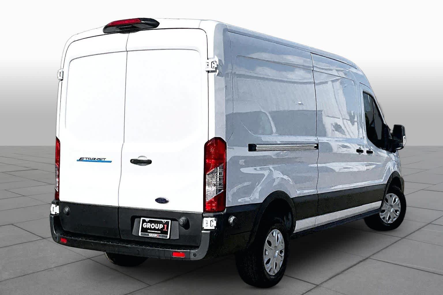 Certified 2022 Ford E-Transit Medium Roof RWD image 12