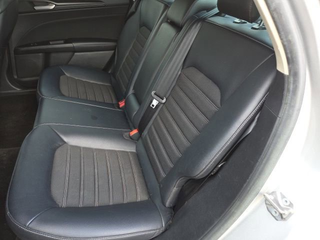 Certified 2018 Ford Fusion SE w/ Equipment Group 201A image 8