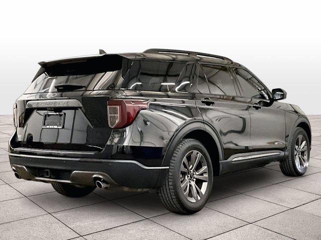 Certified 2021 Ford Explorer XLT w/ Equipment Group 202A AWD/4WD image 11