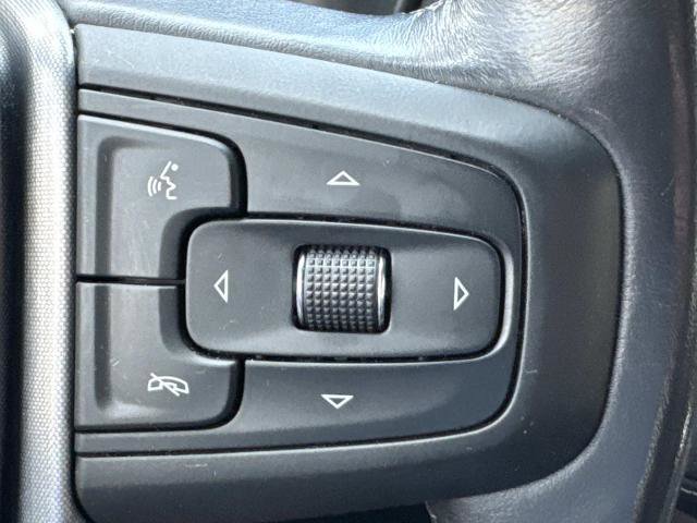 Used 2021 GMC Yukon XL SLT w/ SLT Premium Package image 32