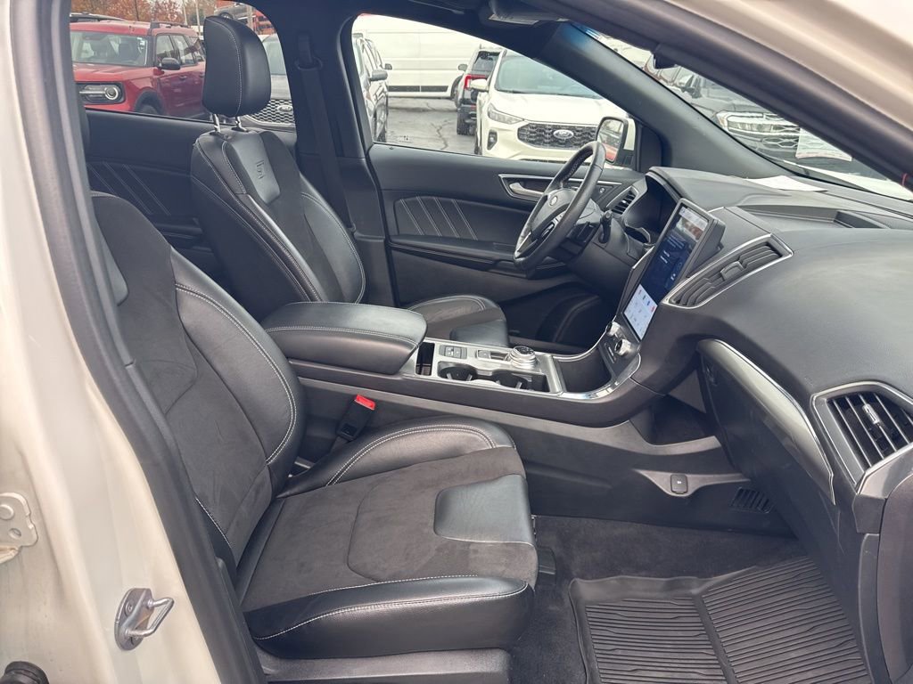 Certified 2024 Ford Edge ST w/ Equipment Group 401A image 36