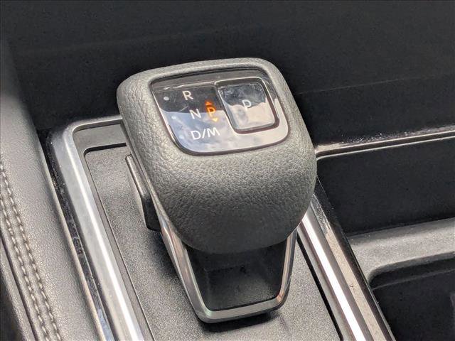 Used 2022 Nissan Pathfinder Platinum w/ Cargo Package image 12