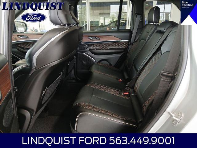 Used 2025 Jeep Grand Cherokee Summit AWD/4WD image 22