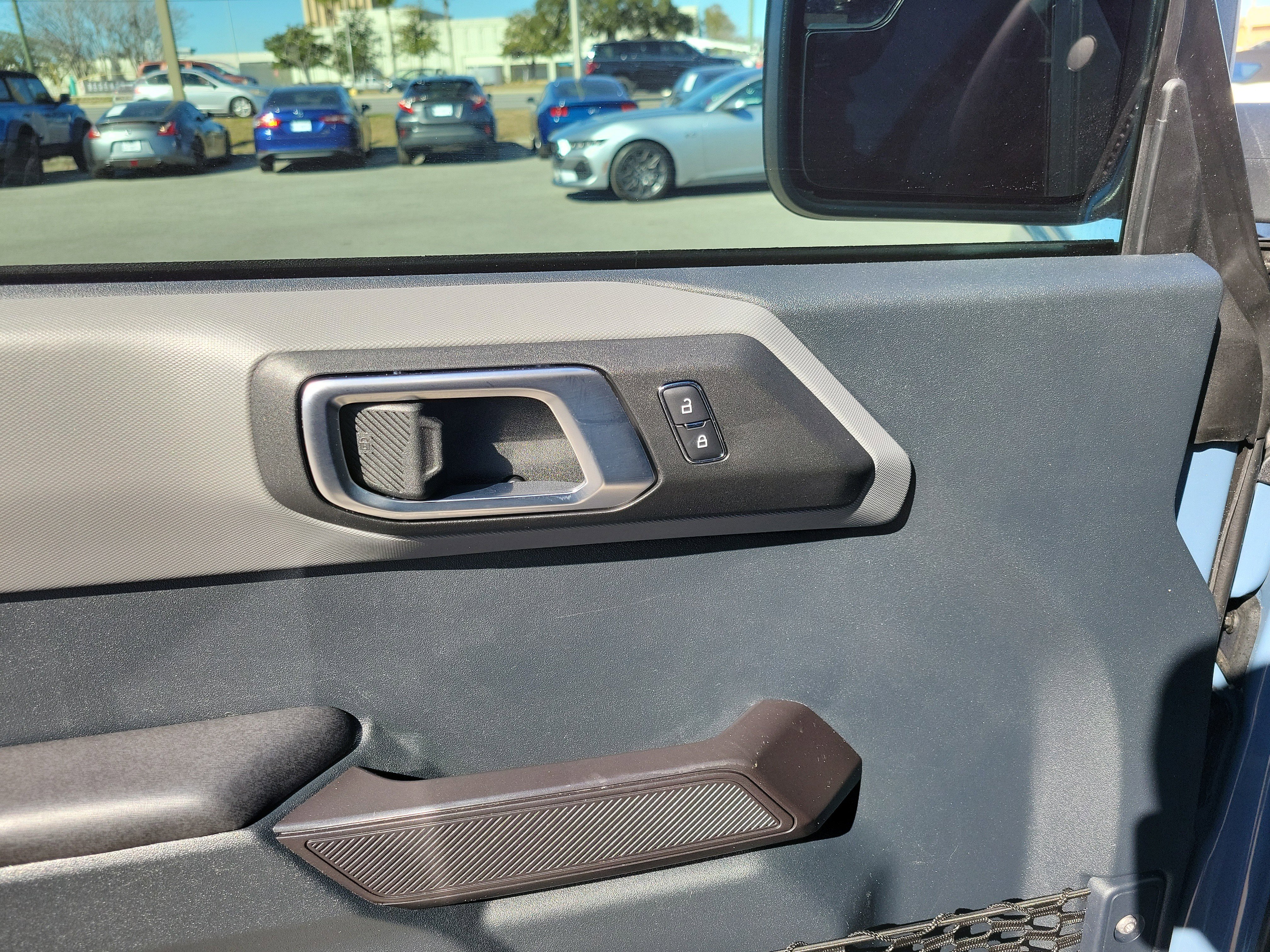 Certified 2024 Ford Bronco Black Diamond image 6