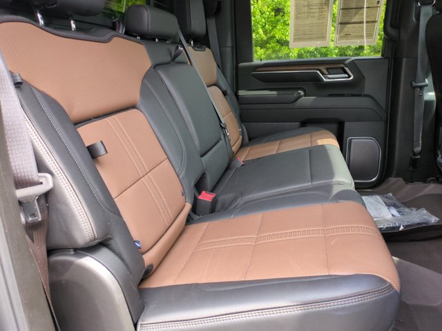 Used 2024 Chevrolet Silverado 2500 High Country w/ High Country Premium Package AWD/4WD image 34