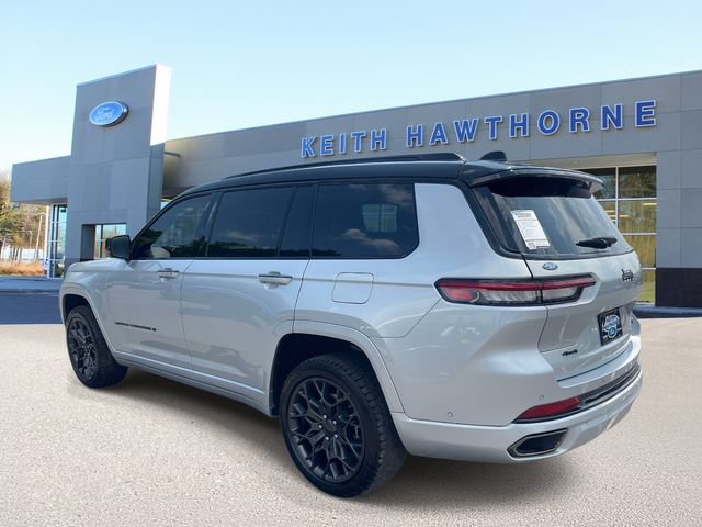 Used 2023 Jeep Grand Cherokee L Summit AWD/4WD image 4