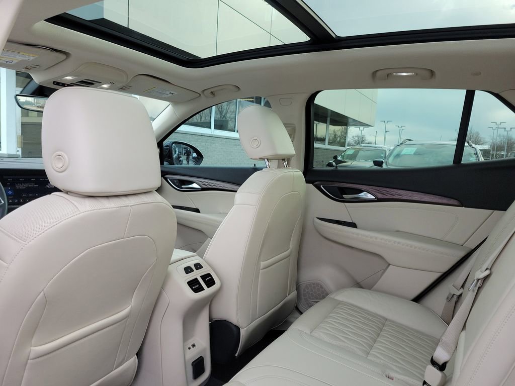 Used 2021 Buick Envision Avenir w/ Technology Package II image 15