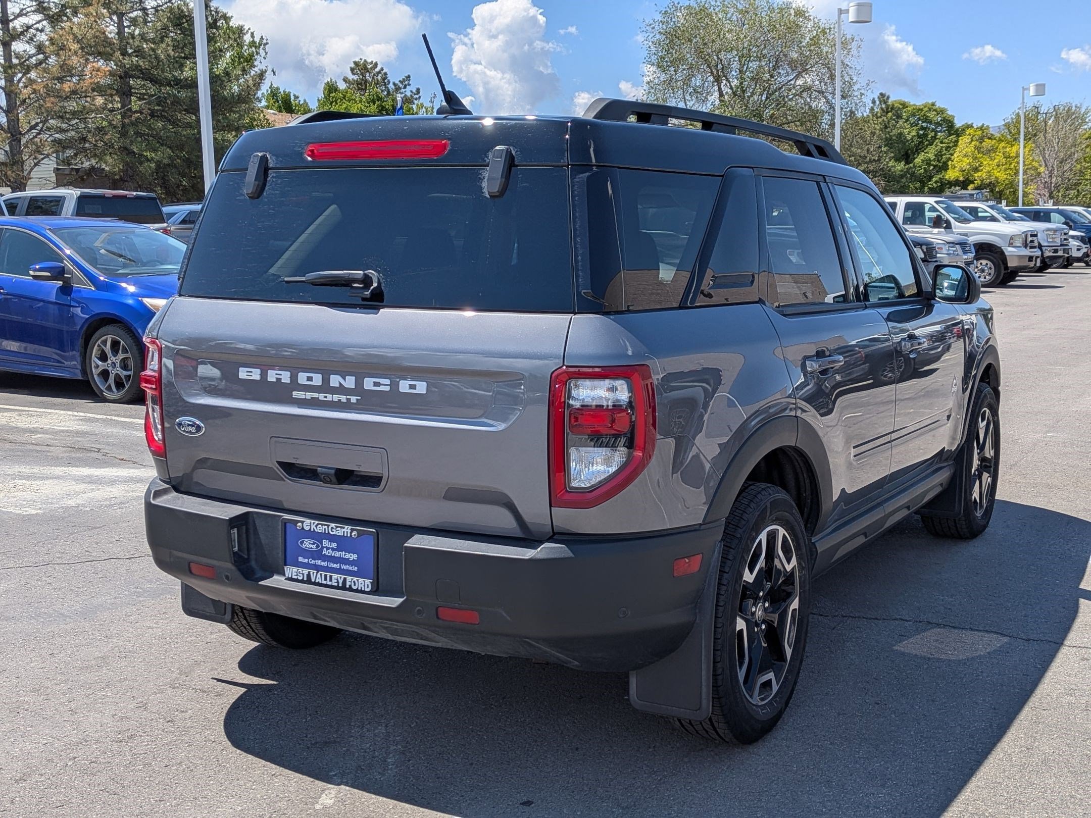 Certified 2023 Ford Bronco Sport Outer Banks w/ Tech Package AWD/4WD image 3