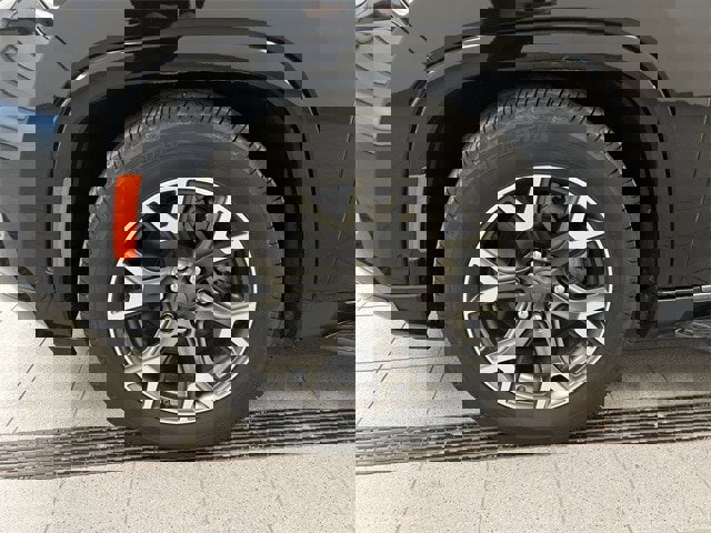 Used 2023 Jeep Wagoneer Series III w/ Preferred Equipment Group image 10