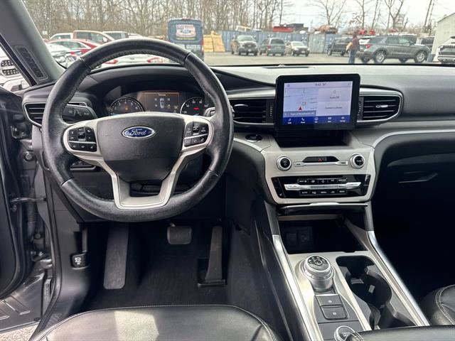 Certified 2023 Ford Explorer XLT w/ Equipment Group 202A AWD/4WD image 32