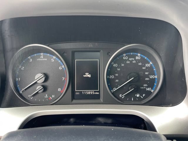 Used 2018 Toyota RAV4 XLE FWD image 25