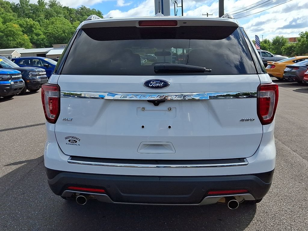 Certified 2018 Ford Explorer XLT w/ Equipment Group 201A AWD/4WD image 9