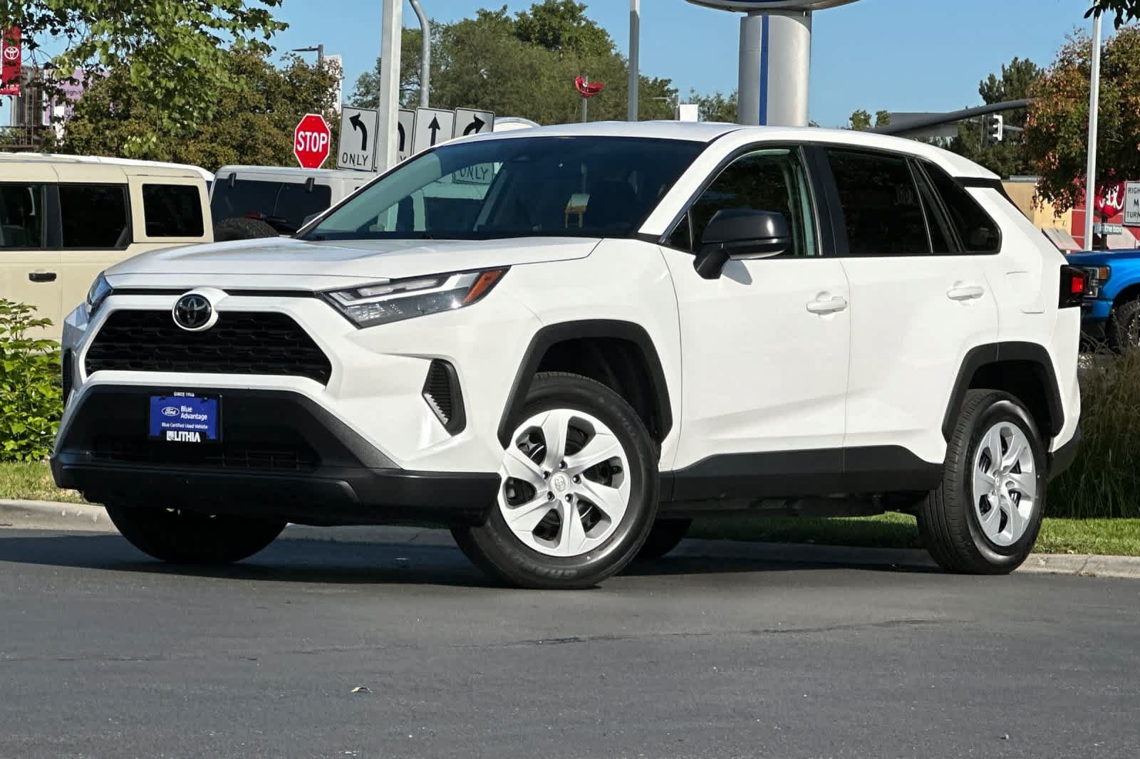Used 2025 Toyota RAV4 LE AWD/4WD image 1